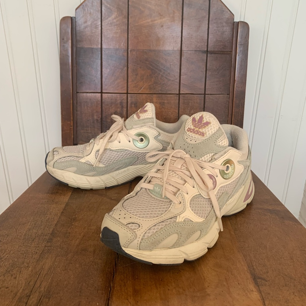 ADIDAS ASTIR W